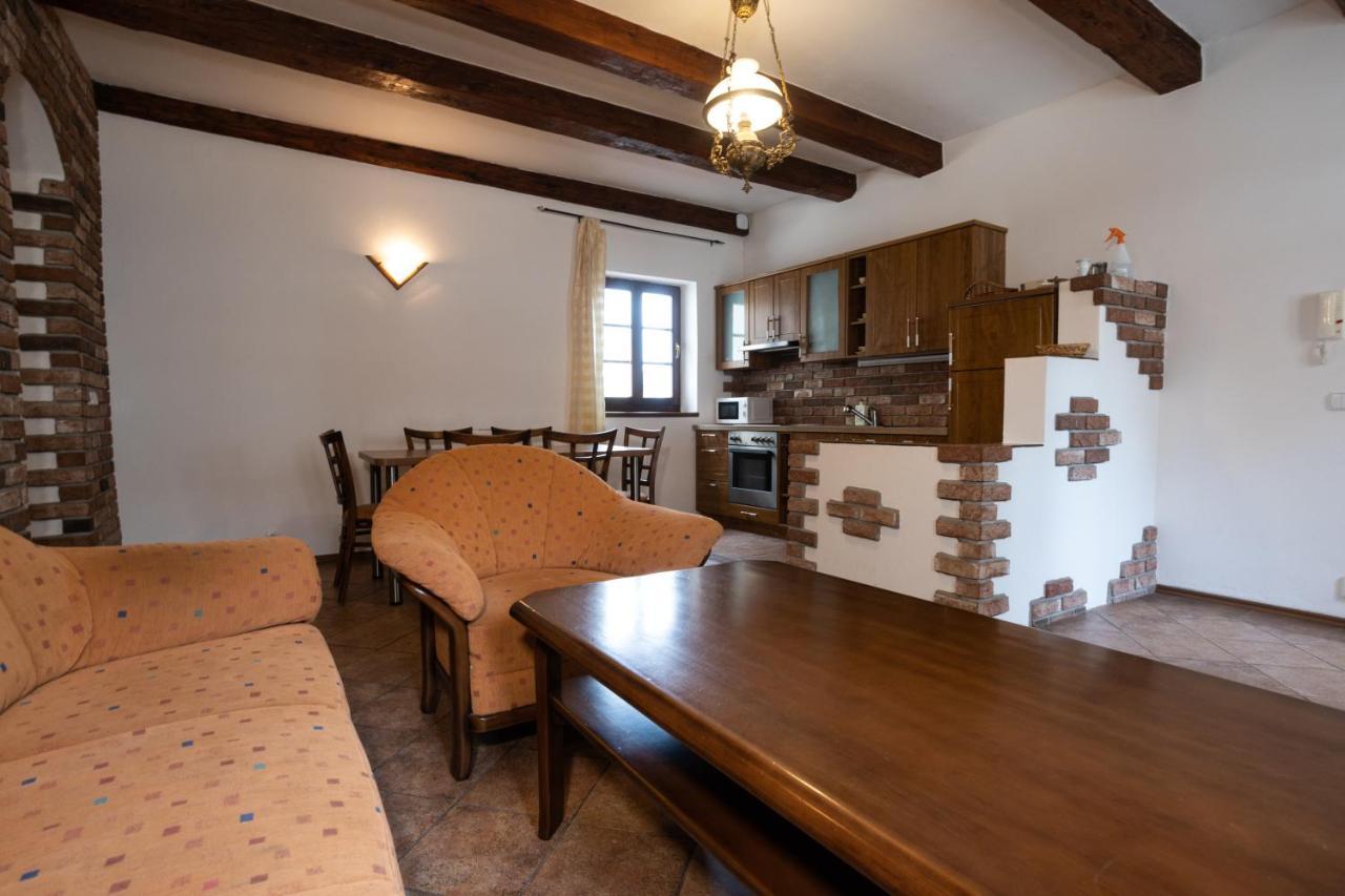 Apartments 3 In The Historic Part Of Znojmo Luaran gambar